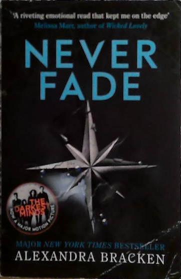 Never Fade | 9999903497301 | Alexandra Bracken