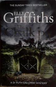 The Chalk Pit | 9999903482864 | Elly Griffiths